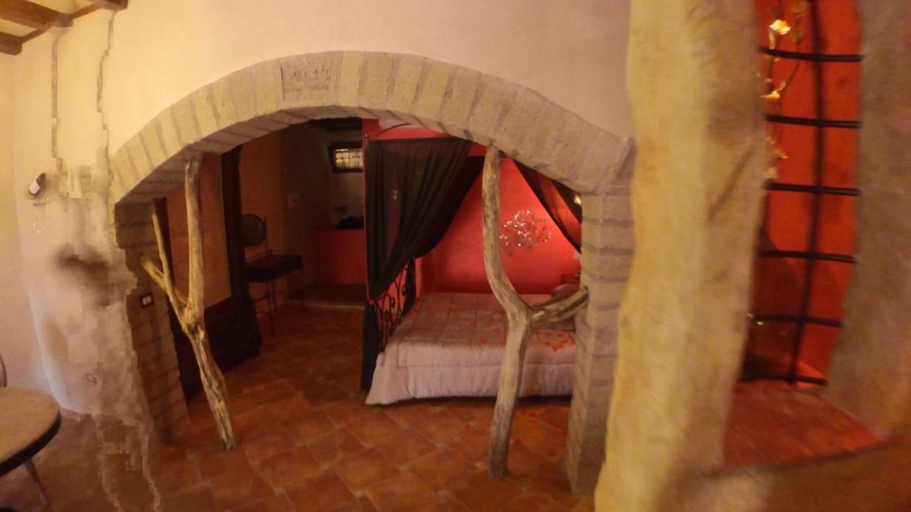 Il Giardino Dei Flintstones B&B Cerveteri Kültér fotó