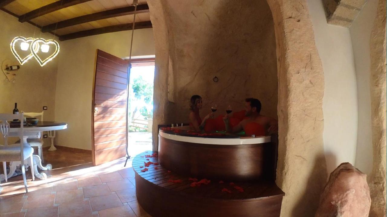 Il Giardino Dei Flintstones B&B Cerveteri Kültér fotó