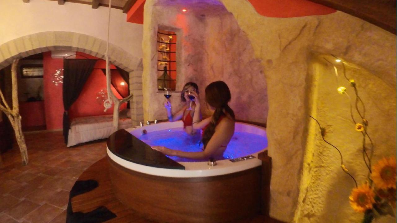 Il Giardino Dei Flintstones B&B Cerveteri Kültér fotó