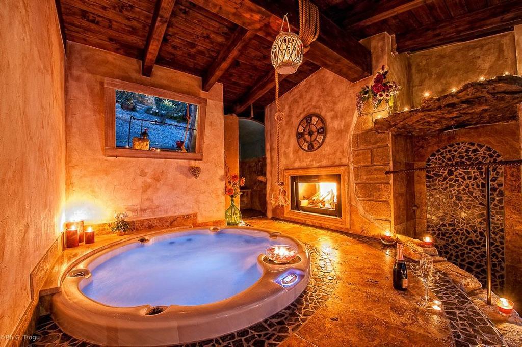 Il Giardino Dei Flintstones B&B Cerveteri Kültér fotó