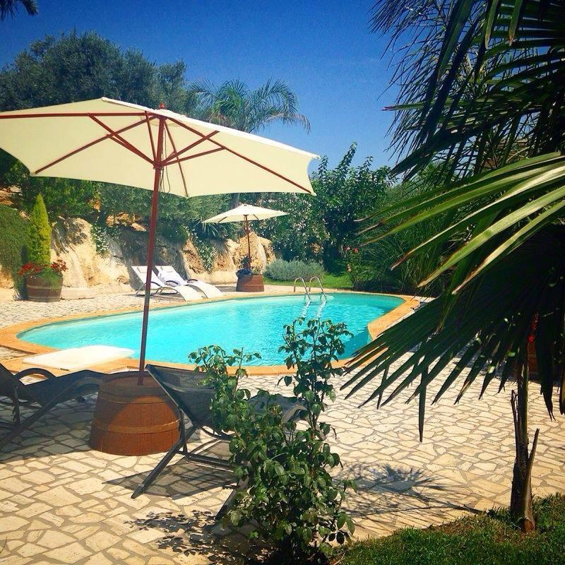 Il Giardino Dei Flintstones B&B Cerveteri Kültér fotó